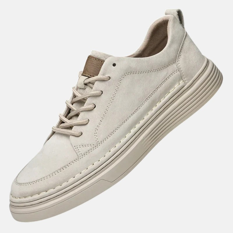 Luca | Sneakers mit Schnürsenkeln und kontrastierender Sohle